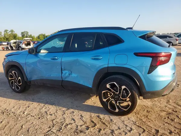 KL77LJEP6SC054306 2025 CHEVROLET TRAX - Image 2