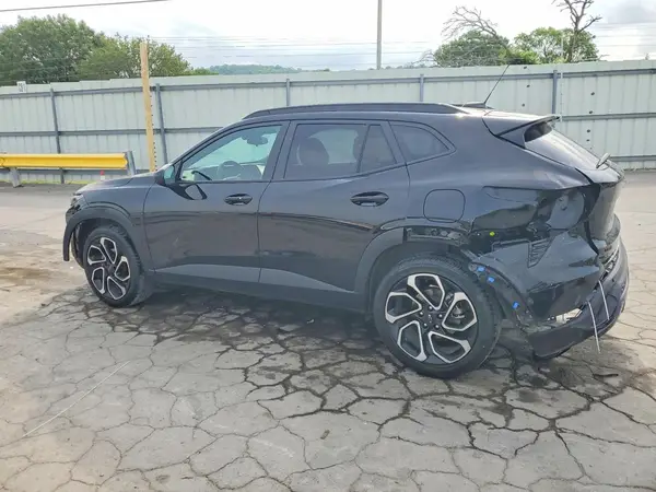 KL77LJEP6SC059165 2025 CHEVROLET TRAX - Image 2
