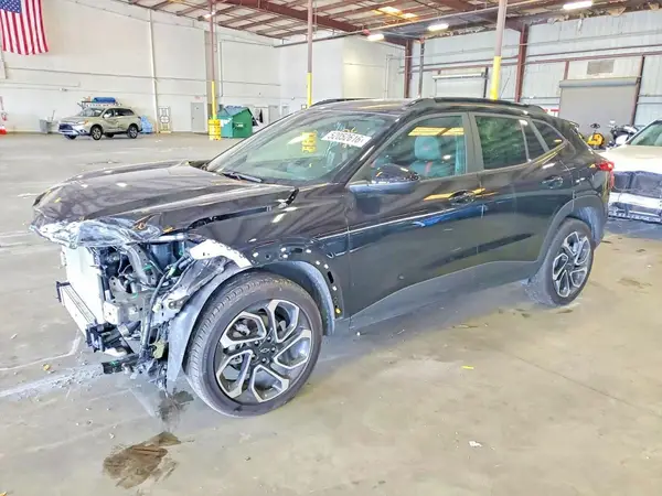 KL77LJEP6SC198227 2025 CHEVROLET TRAX - Image 1