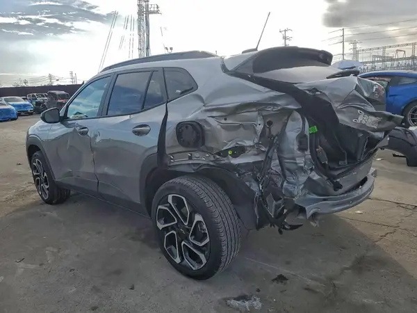 KL77LJEP6SC210926 2025 CHEVROLET TRAX - Image 2
