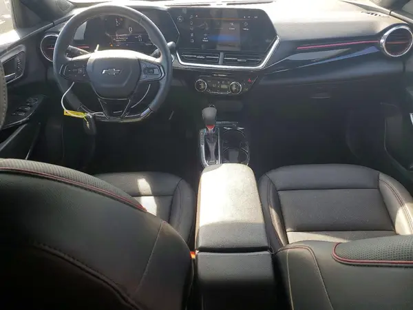 KL77LJEP6SC297582 2025 CHEVROLET TRAX - Image 8