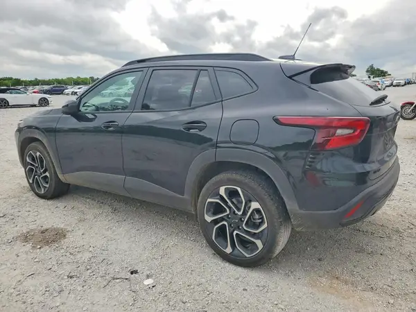 KL77LJEP6SC317748 2025 CHEVROLET TRAX - Image 2