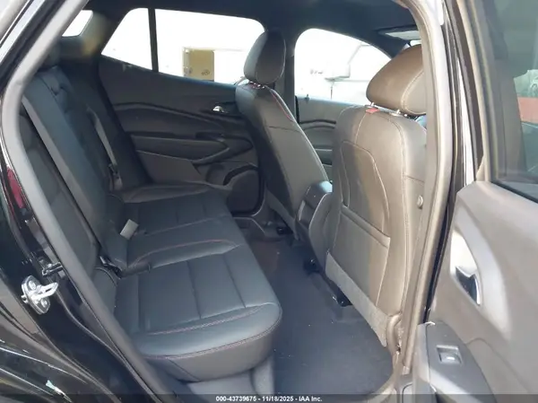 KL77LJEP6TC011604 2026 CHEVROLET TRAX - Image 8