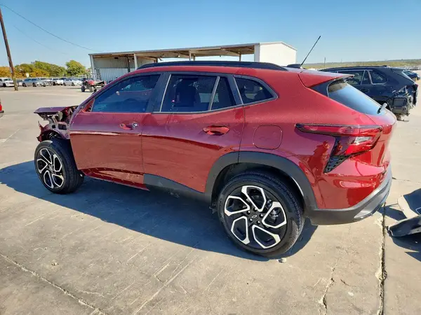 KL77LJEP7SC013506 2025 CHEVROLET TRAX - Image 2