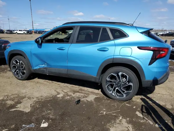 KL77LJEP7SC044433 2025 CHEVROLET TRAX - Image 2