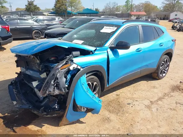 KL77LJEP7SC047669 2025 CHEVROLET TRAX - Image 2