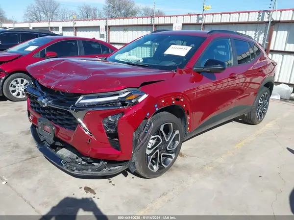KL77LJEP7SC048756 2025 CHEVROLET TRAX - Image 2