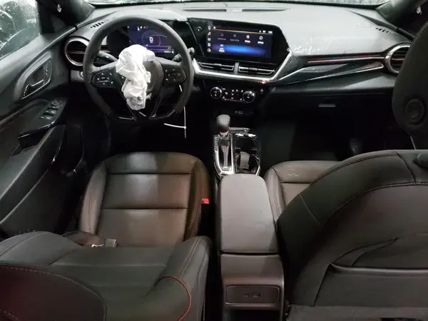 KL77LJEP7SC070515 2025 CHEVROLET TRAX - Image 8