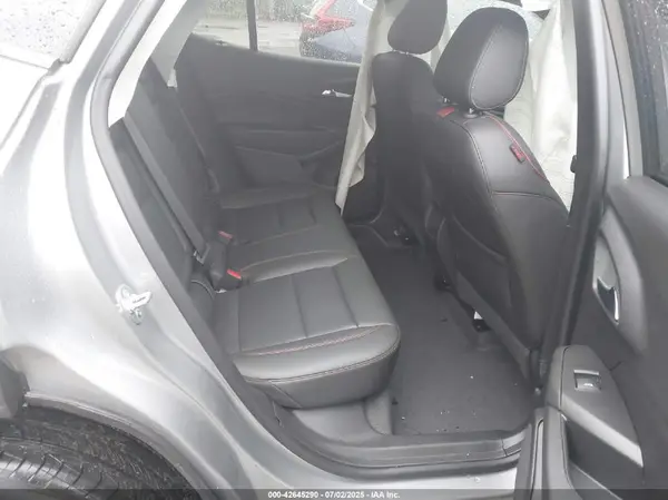 KL77LJEP7SC076136 2025 CHEVROLET TRAX - Image 8