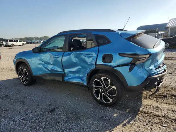 KL77LJEP7SC078419 2025 CHEVROLET TRAX - Image 2