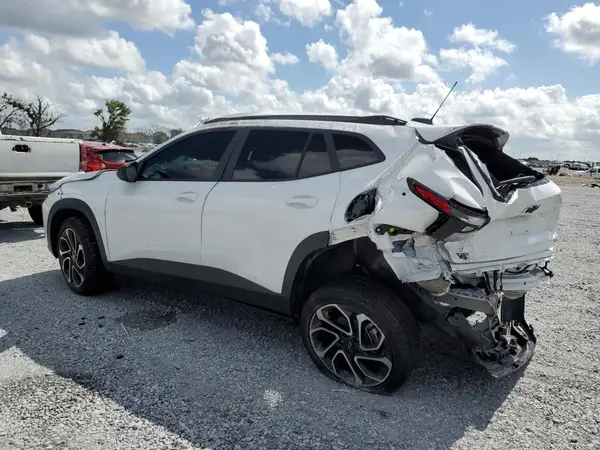 KL77LJEP7SC102802 2025 CHEVROLET TRAX - Image 2
