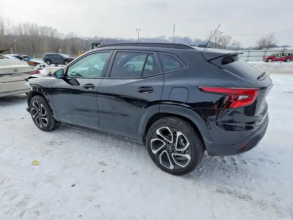 KL77LJEP7SC147660 2025 CHEVROLET TRAX - Image 2