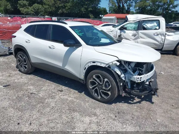 KL77LJEP7SC169996 2025 CHEVROLET TRAX - Image 1