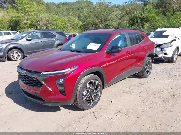 KL77LJEP7SC195367 2025 CHEVROLET TRAX - Image 2