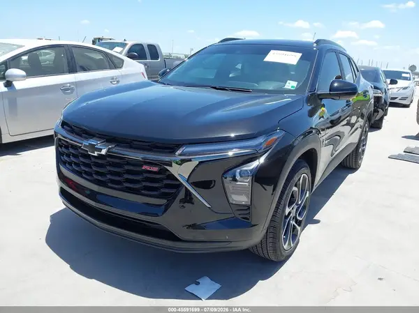 KL77LJEP7SC208831 2025 CHEVROLET TRAX - Image 2