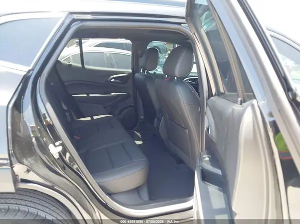 KL77LJEP7SC208831 2025 CHEVROLET TRAX - Image 8