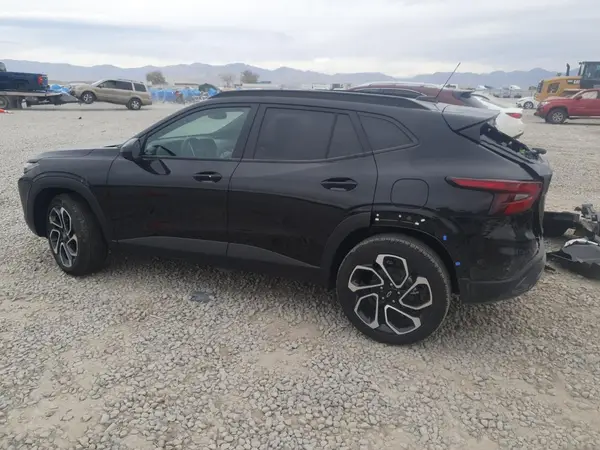 KL77LJEP7SC216234 2025 CHEVROLET TRAX - Image 2