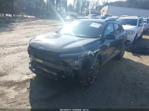KL77LJEP7SC254272 2025 CHEVROLET TRAX - Image 2