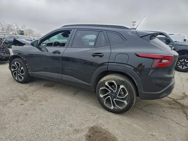 KL77LJEP7SC278782 2025 CHEVROLET TRAX - Image 2