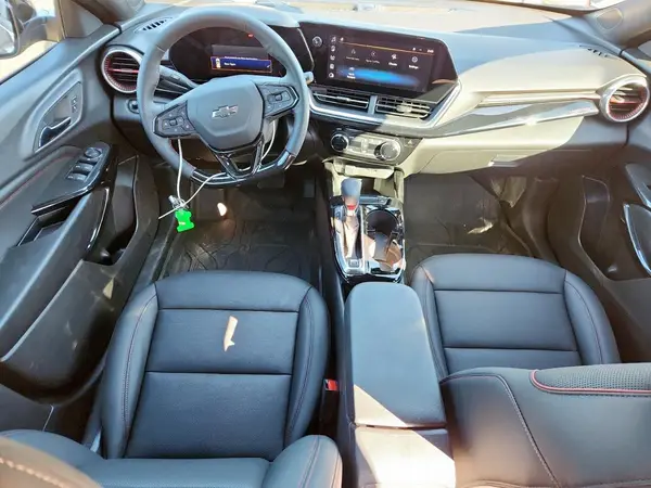 KL77LJEP7SC320447 2025 CHEVROLET TRAX - Image 8