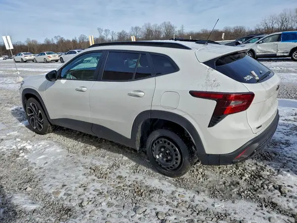 KL77LJEP7SC341251 2025 CHEVROLET TRAX - Image 2