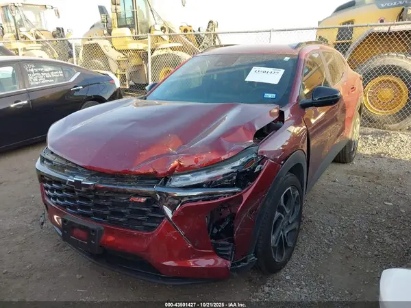 KL77LJEP8SC010016 2025 CHEVROLET TRAX - Image 2