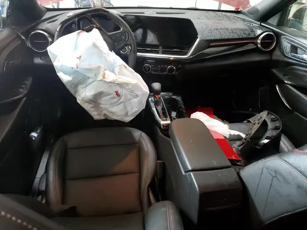 KL77LJEP8SC027673 2025 CHEVROLET TRAX - Image 8