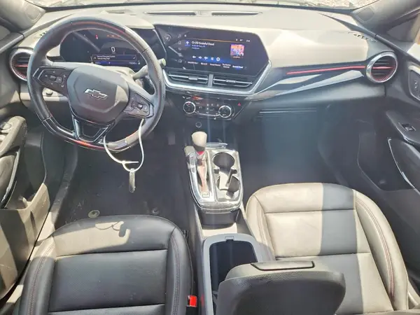 KL77LJEP8SC032971 2025 CHEVROLET TRAX - Image 8