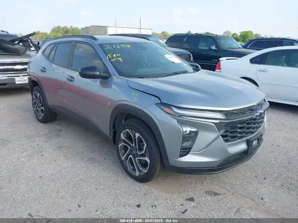 KL77LJEP8SC037636 2025 CHEVROLET TRAX - Image 1