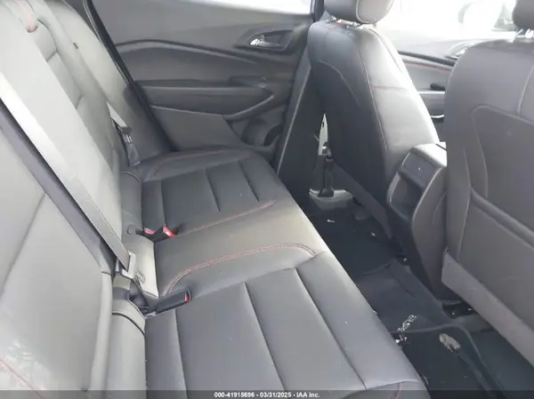 KL77LJEP8SC037636 2025 CHEVROLET TRAX - Image 8