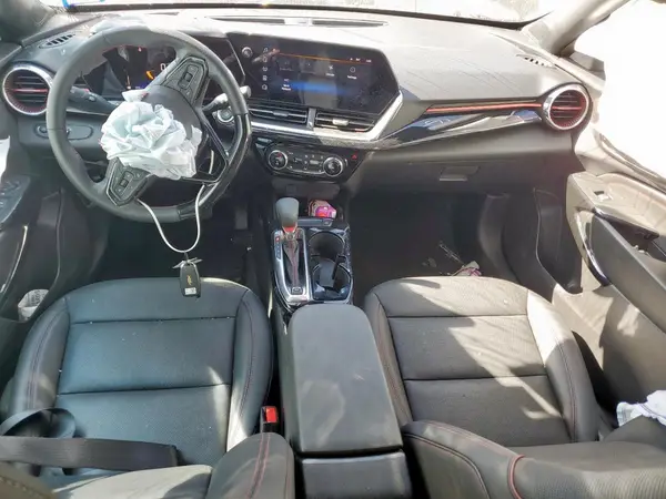 KL77LJEP8SC102503 2025 CHEVROLET TRAX - Image 8