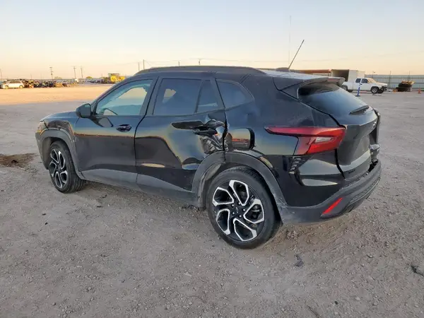 KL77LJEP8SC130981 2025 CHEVROLET TRAX - Image 2