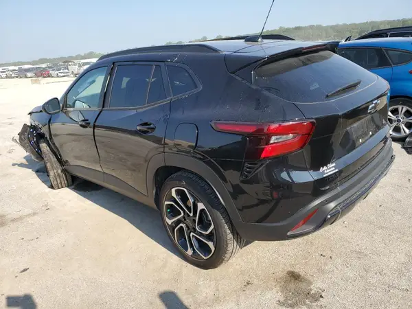 KL77LJEP8SC201550 2025 CHEVROLET TRAX - Image 2