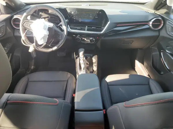 KL77LJEP8SC243250 2025 CHEVROLET TRAX - Image 8