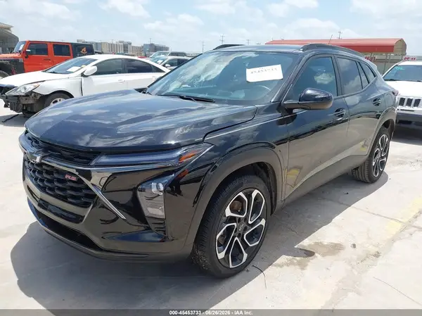 KL77LJEP8SC247279 2025 CHEVROLET TRAX - Image 2