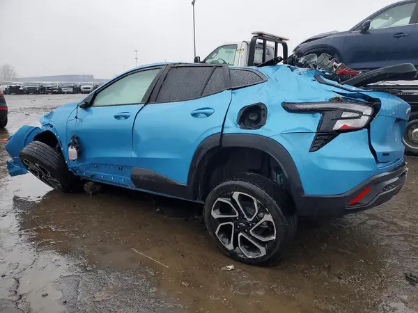 KL77LJEP8SC247346 2025 CHEVROLET TRAX - Image 2