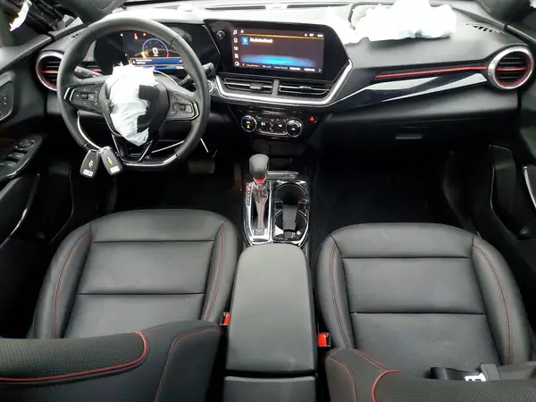 KL77LJEP8SC266897 2025 CHEVROLET TRAX - Image 8