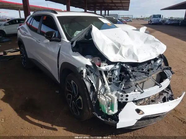 KL77LJEP8SC310980 2025 CHEVROLET TRAX - Image 1