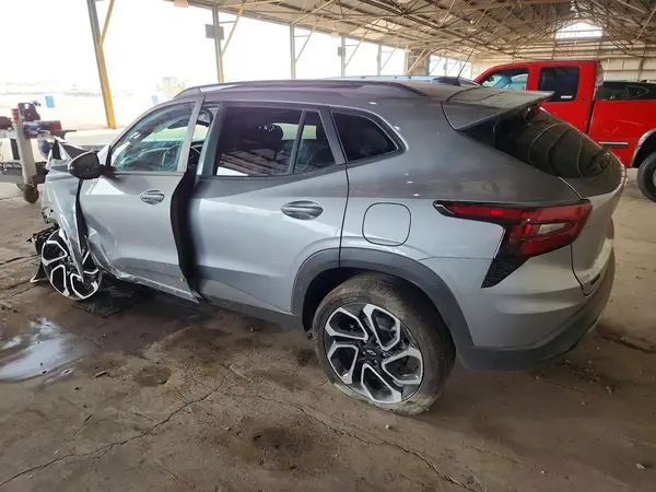 KL77LJEP8TC044426 2026 CHEVROLET TRAX - Image 2