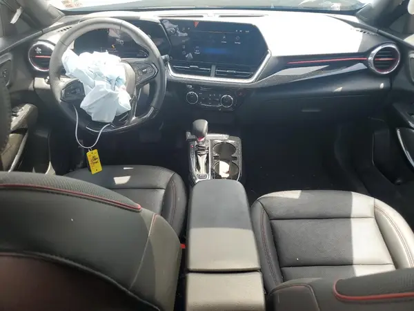 KL77LJEP9SC031635 2025 CHEVROLET TRAX - Image 8