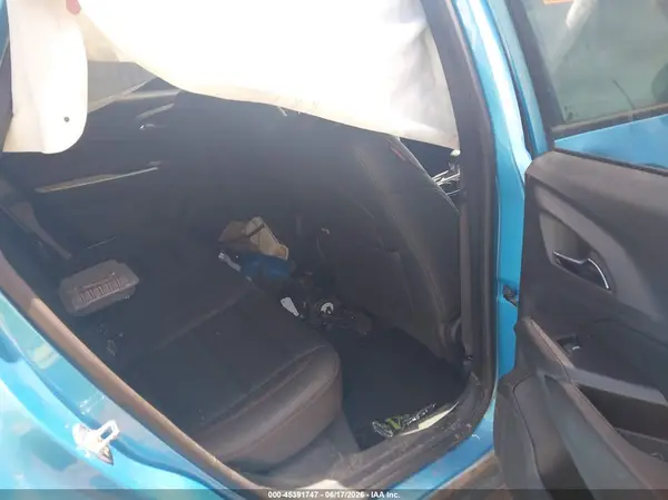 KL77LJEP9SC032932 2025 CHEVROLET TRAX - Image 8