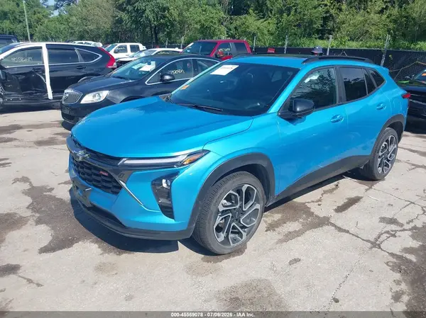 KL77LJEP9SC034549 2025 CHEVROLET TRAX - Image 2