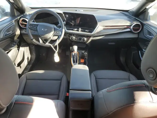 KL77LJEP9SC045373 2025 CHEVROLET TRAX - Image 8