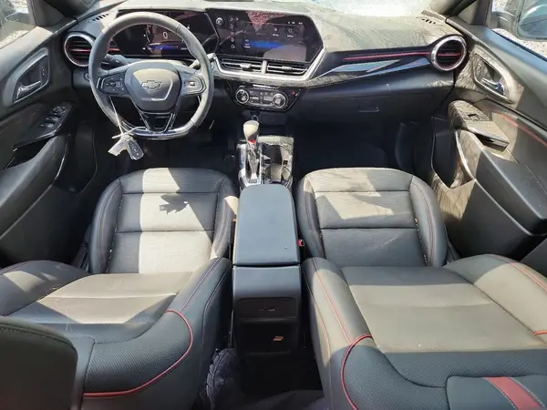 KL77LJEP9SC065123 2025 CHEVROLET TRAX - Image 8