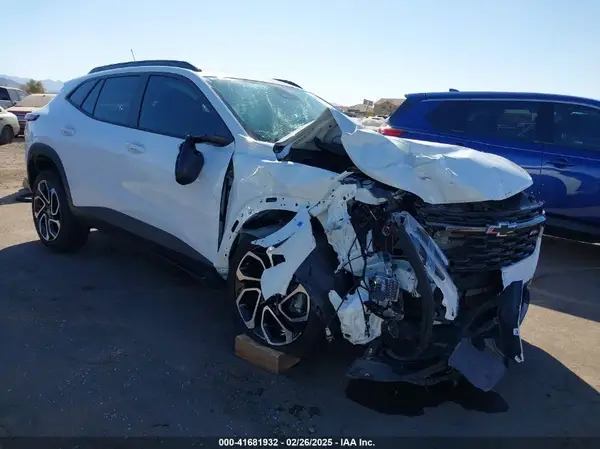 KL77LJEP9SC081631 2025 CHEVROLET TRAX - Image 1