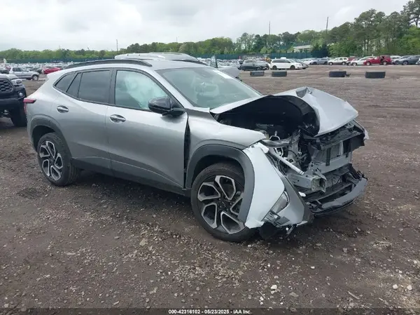 KL77LJEP9SC095688 2025 CHEVROLET TRAX - Image 1