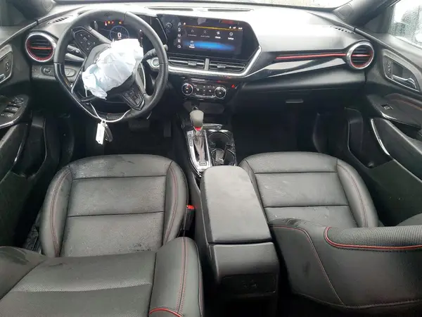 KL77LJEP9SC117060 2025 CHEVROLET TRAX - Image 8