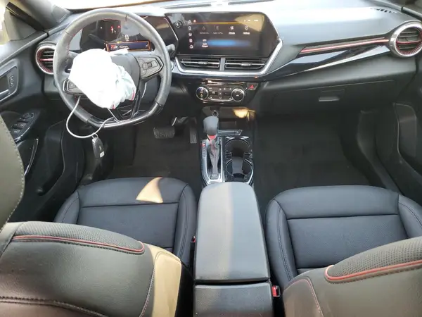 KL77LJEP9SC131072 2025 CHEVROLET TRAX - Image 8