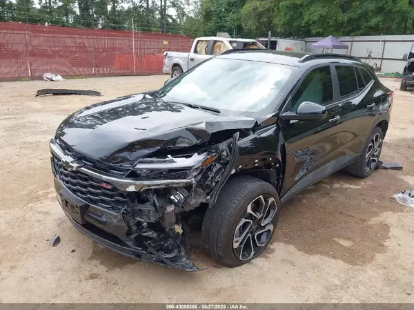 KL77LJEP9SC196147 2025 CHEVROLET TRAX - Image 2