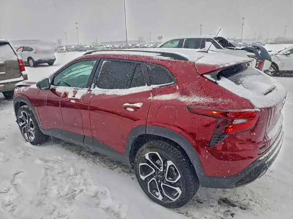 KL77LJEP9SC241751 2025 CHEVROLET TRAX - Image 2